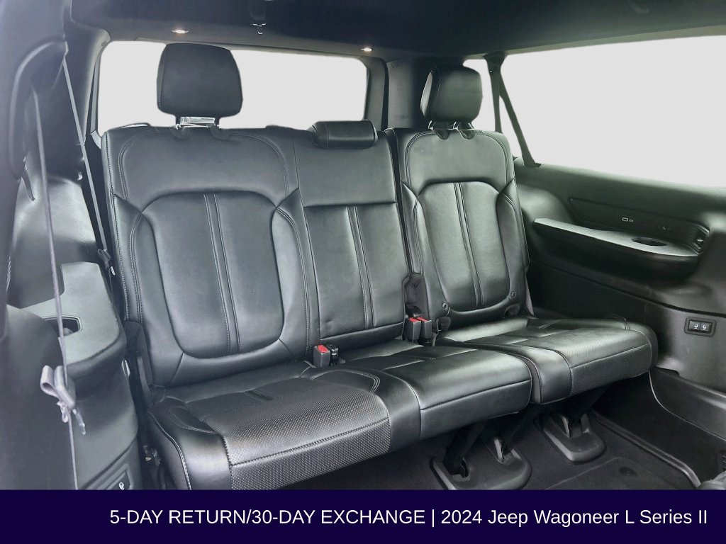 Used 2024 Jeep Wagoneer L Series II w/ Flexible Seating Group AWD/4WD image 19