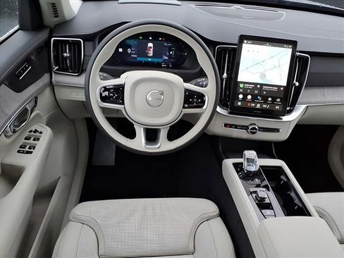 New 2026 Volvo XC90 T8 Ultra w/ Protection Package Premier image 11