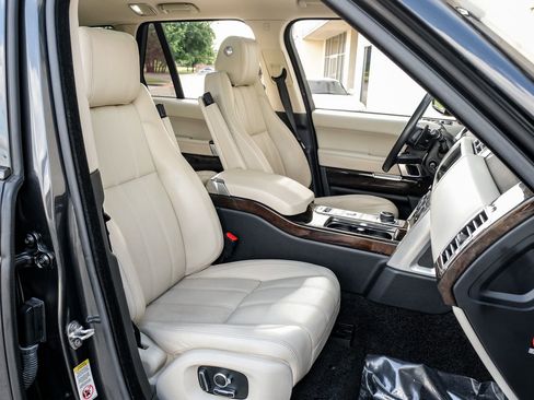 Used 2017 Land Rover Range Rover HSE AWD/4WD image 31