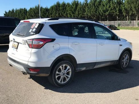 Used 2018 Ford Escape SE AWD/4WD image 2
