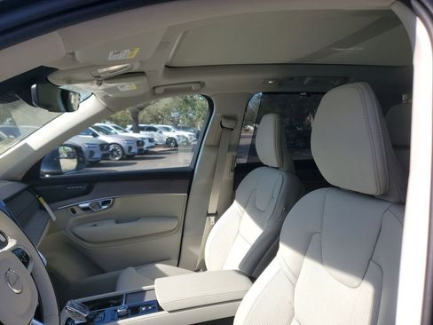 New 2026 Volvo XC90 T8 Ultra w/ Protection Package Premier AWD/4WD image 8