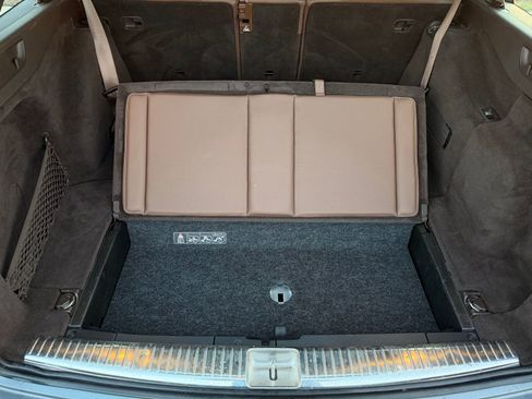 Used 2017 Mercedes-Benz E 400 4MATIC Wagon image 47