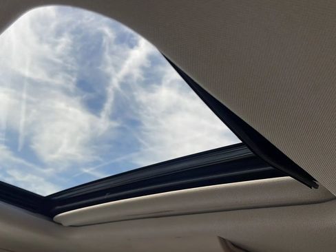 Used 2020 Chevrolet Suburban Premier image 36