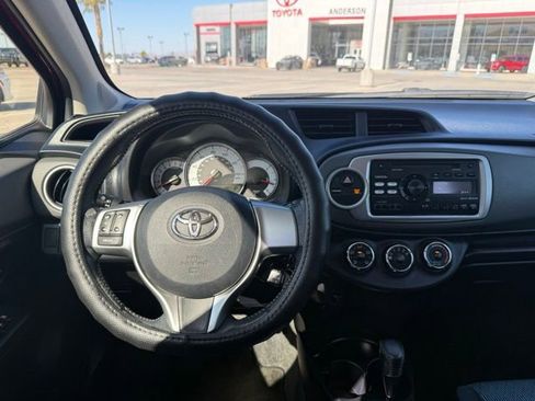 Used 2012 Toyota Yaris SE FWD image 17