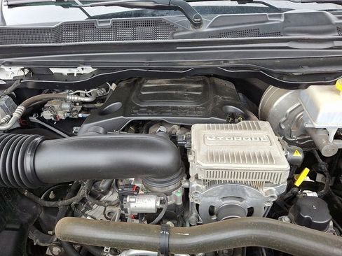 Used 2024 RAM 1500 Laramie image 30