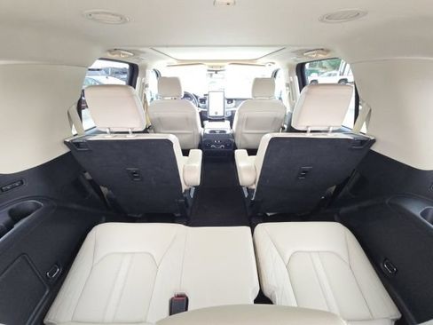 Used 2023 Ford Expedition Platinum RWD image 15
