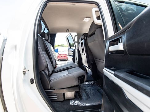 Used 2018 Toyota Tundra SR5 RWD image 36