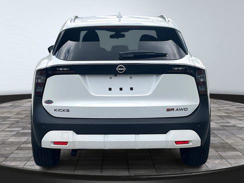 New 2025 Nissan Kicks SR AWD/4WD image 5