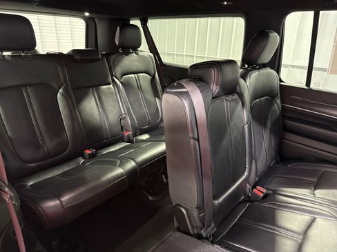 Used 2024 Jeep Wagoneer L Series II w/ Flexible Seating Group AWD/4WD image 17