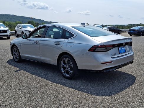 Certified 2025 Honda Accord EX-L image 5