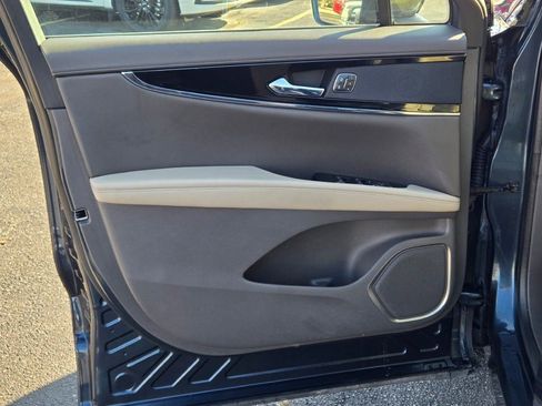 Used 2022 Lincoln Nautilus Reserve image 20