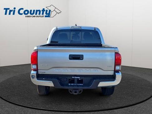 Used 2023 Toyota Tacoma SR5 AWD/4WD image 7