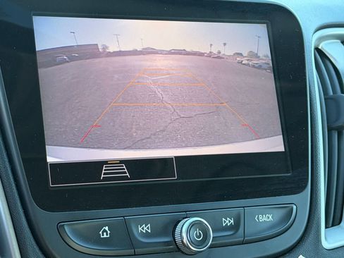 Used 2022 Chevrolet Malibu LT FWD image 12