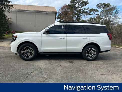 New 2026 Ford Expedition Active image 2