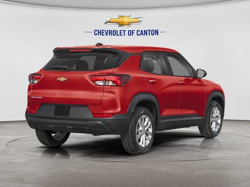New 2026 Chevrolet TrailBlazer LS w/ LS Confidence Package FWD image 2