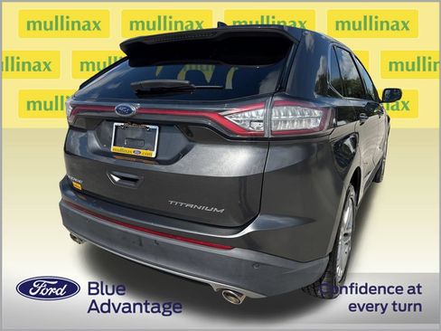 Used 2018 Ford Edge Titanium FWD image 4