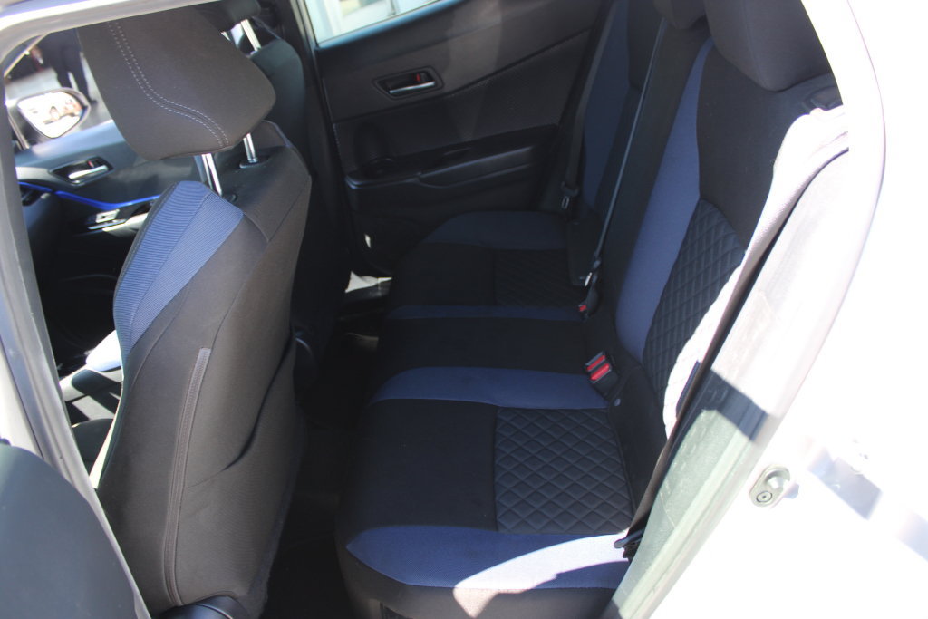 Used 2020 Toyota C-HR XLE FWD image 14