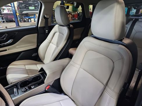 Used 2025 Lincoln Corsair Premiere w/ Equipment Group 101A image 20