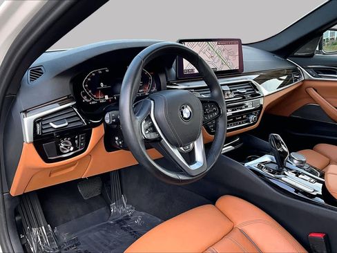 Used 2023 BMW 530i xDrive AWD/4WD image 18