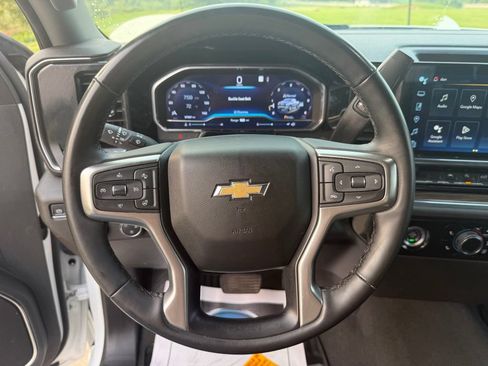 Used 2024 Chevrolet Silverado 1500 LT AWD/4WD image 31