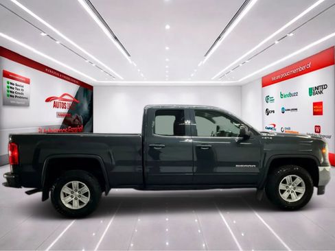 Used 2017 GMC Sierra 1500 SLE w/ SLE Value Package AWD/4WD image 9