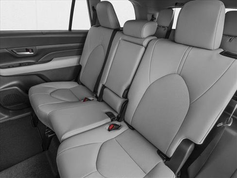 New 2026 Toyota Grand Highlander XLE FWD image 9