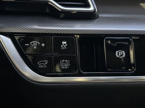 New 2025 Kia Sportage SX Prestige image 40