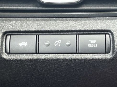 Used 2024 Nissan Altima 2.5 SV image 30