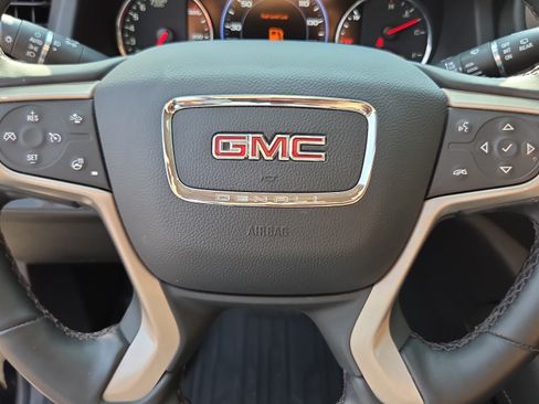 Used 2023 GMC Acadia Denali w/ Black Diamond Edition FWD image 25