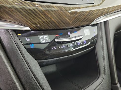 Used 2023 Cadillac XT6 Premium Luxury w/ Platinum Package AWD/4WD image 30