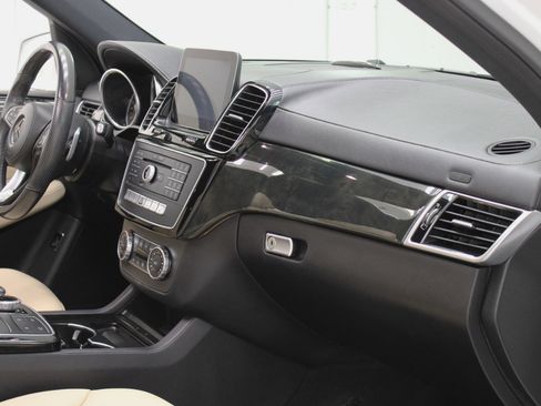 Used 2018 Mercedes-Benz GLS 450 4MATIC image 48