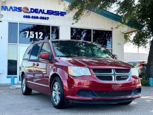 Used 2014 Dodge Grand Caravan SE FWD image 1