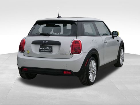 Used 2023 MINI Cooper SE image 3