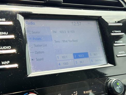 Used 2019 Toyota Camry SE FWD image 21