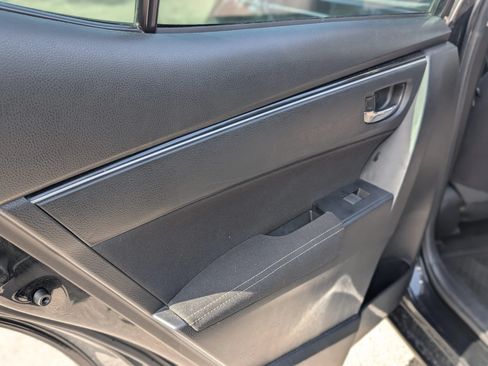 Used 2019 Toyota Corolla LE FWD image 27