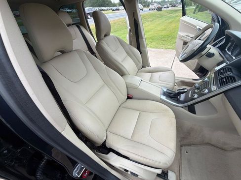 Used 2016 Volvo XC60 T5 Premier FWD image 25