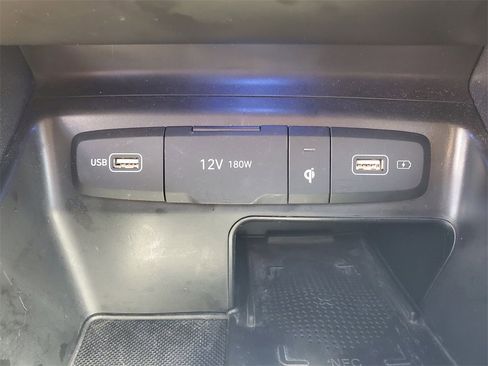 Used 2022 Hyundai Santa Cruz Limited image 32