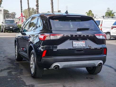 Used 2022 Ford Escape SE image 5