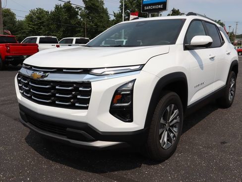 New 2027 Chevrolet Equinox LT w/ Convenience Package II FWD image 31