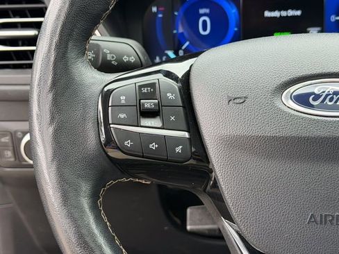 Used 2022 Ford Escape Titanium w/ Titanium Elite Package AWD/4WD image 11