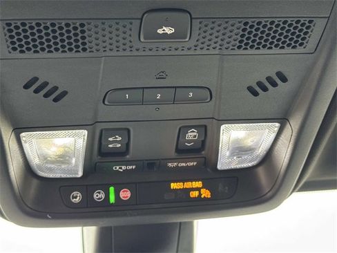 Certified 2022 Cadillac XT5 Premium Luxury image 19