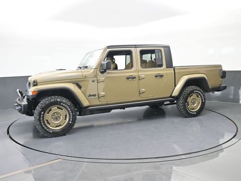 New 2026 Jeep Gladiator Sport image 2