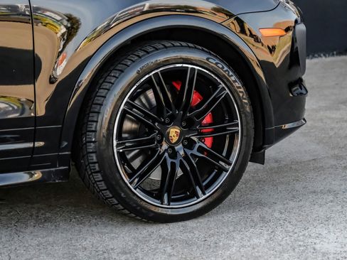 Used 2018 Porsche Cayenne GTS w/ Premium Package Plus image 62