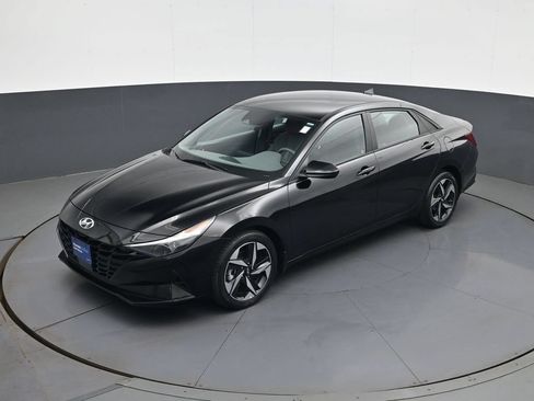 Certified 2023 Hyundai Elantra SEL w/ Convenience Package FWD image 13