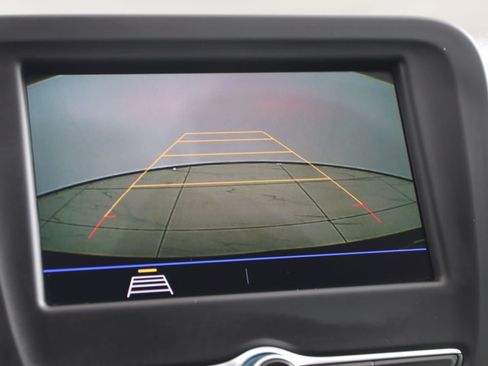 Used 2020 Chevrolet Equinox LT FWD image 10