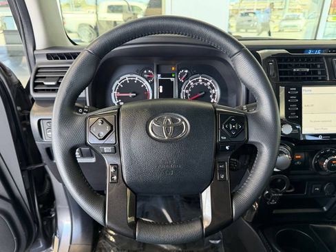 Certified 2021 Toyota 4Runner TRD Off-Road Premium w/ Moonroof Package AWD/4WD image 25