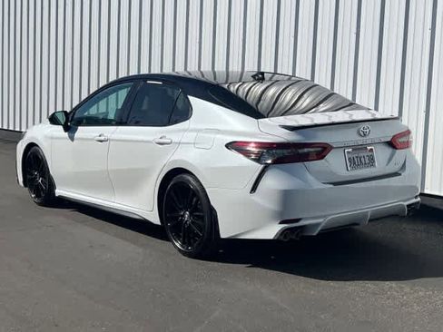 Used 2022 Toyota Camry XSE image 4