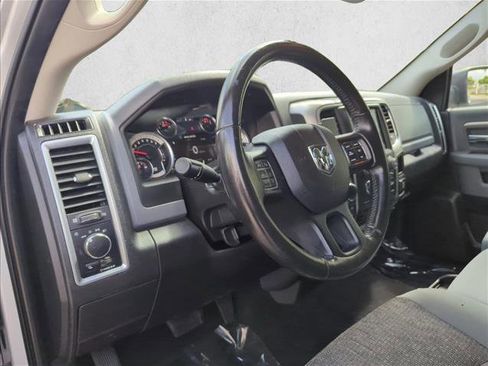 Used 2019 RAM 1500 Classic SLT w/ Luxury Group AWD/4WD image 17