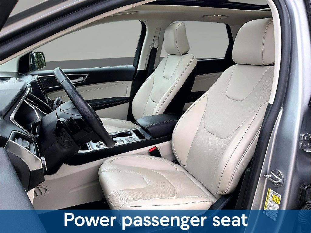 Used 2021 Ford Edge Titanium w/ Equipment Group 301A AWD/4WD image 26