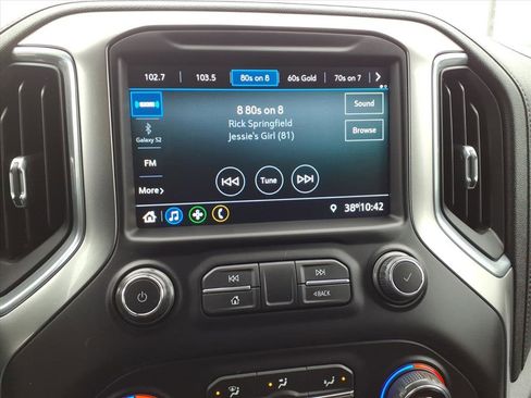 Used 2021 Chevrolet Silverado 1500 LT image 18